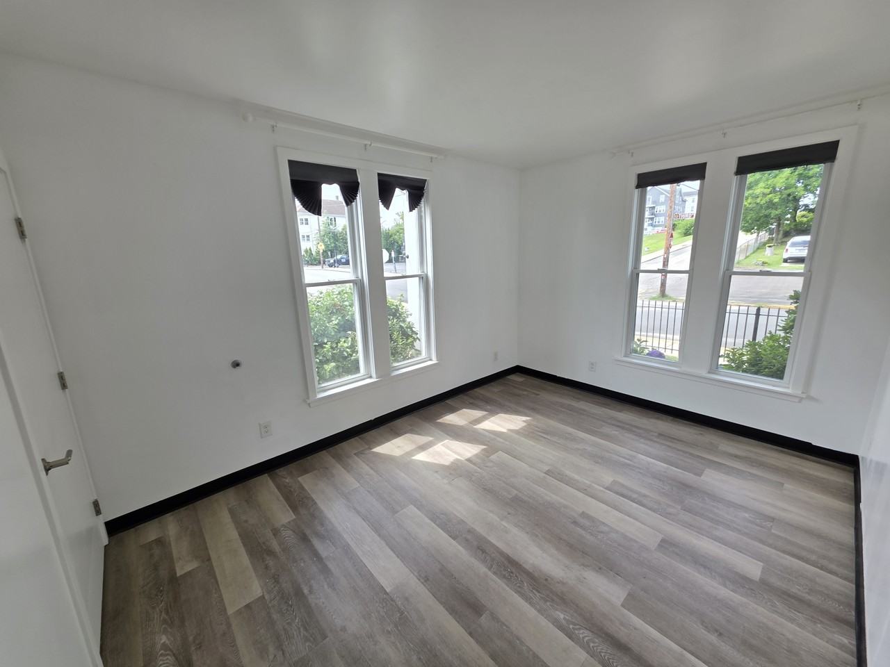 415 Olo St - Photo 4 of 11