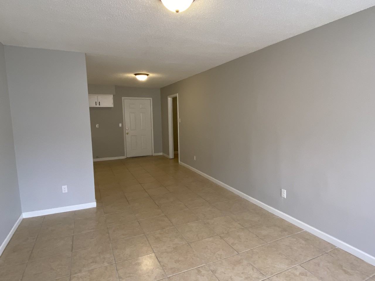 5343 Clinchport Cir - Photo 4 of 15