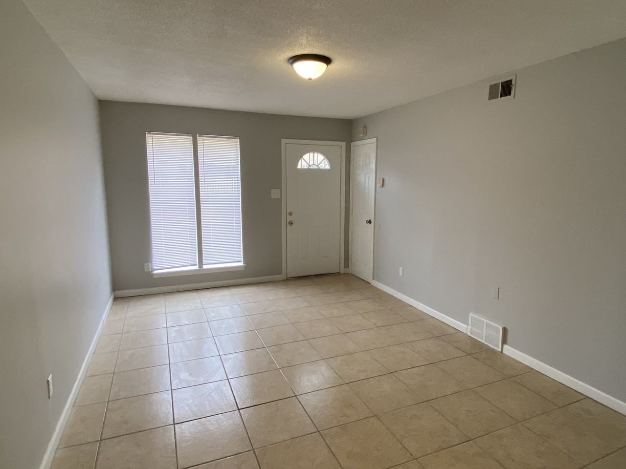 5343 Clinchport Cir - Photo 6 of 15