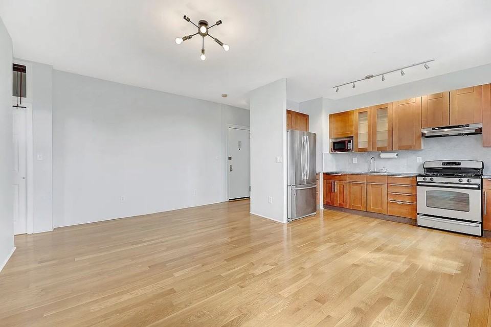 7609 4th Ave #E3 - Photo 7 of 8