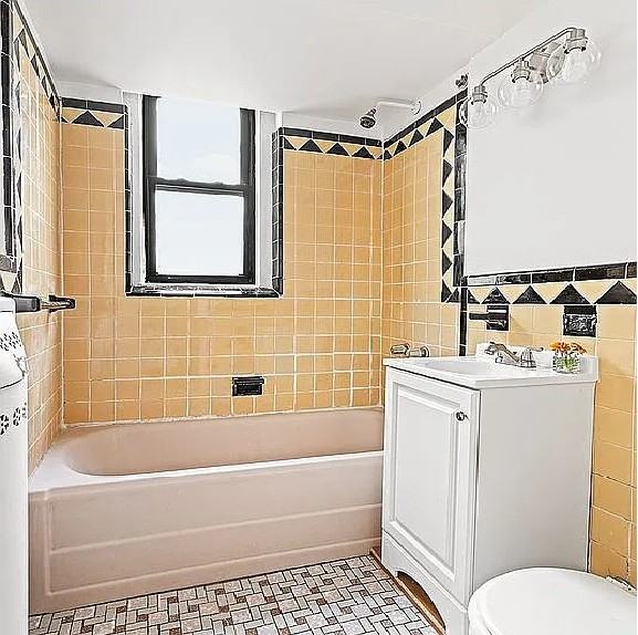 6702 Ridge Blvd #1A - Photo 4 of 5
