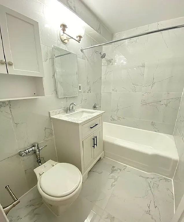 6311 Queens Blvd #D5 - Photo 5 of 6