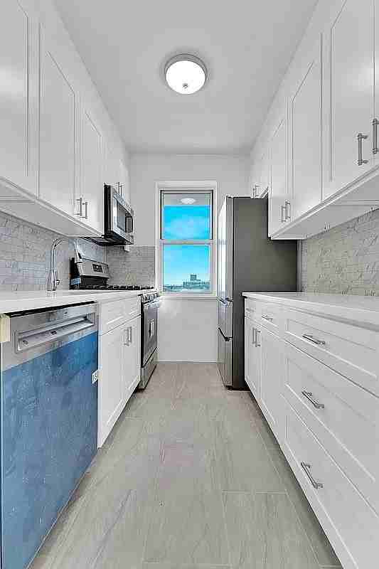 3850 Hudson Manor Ter #5BE
