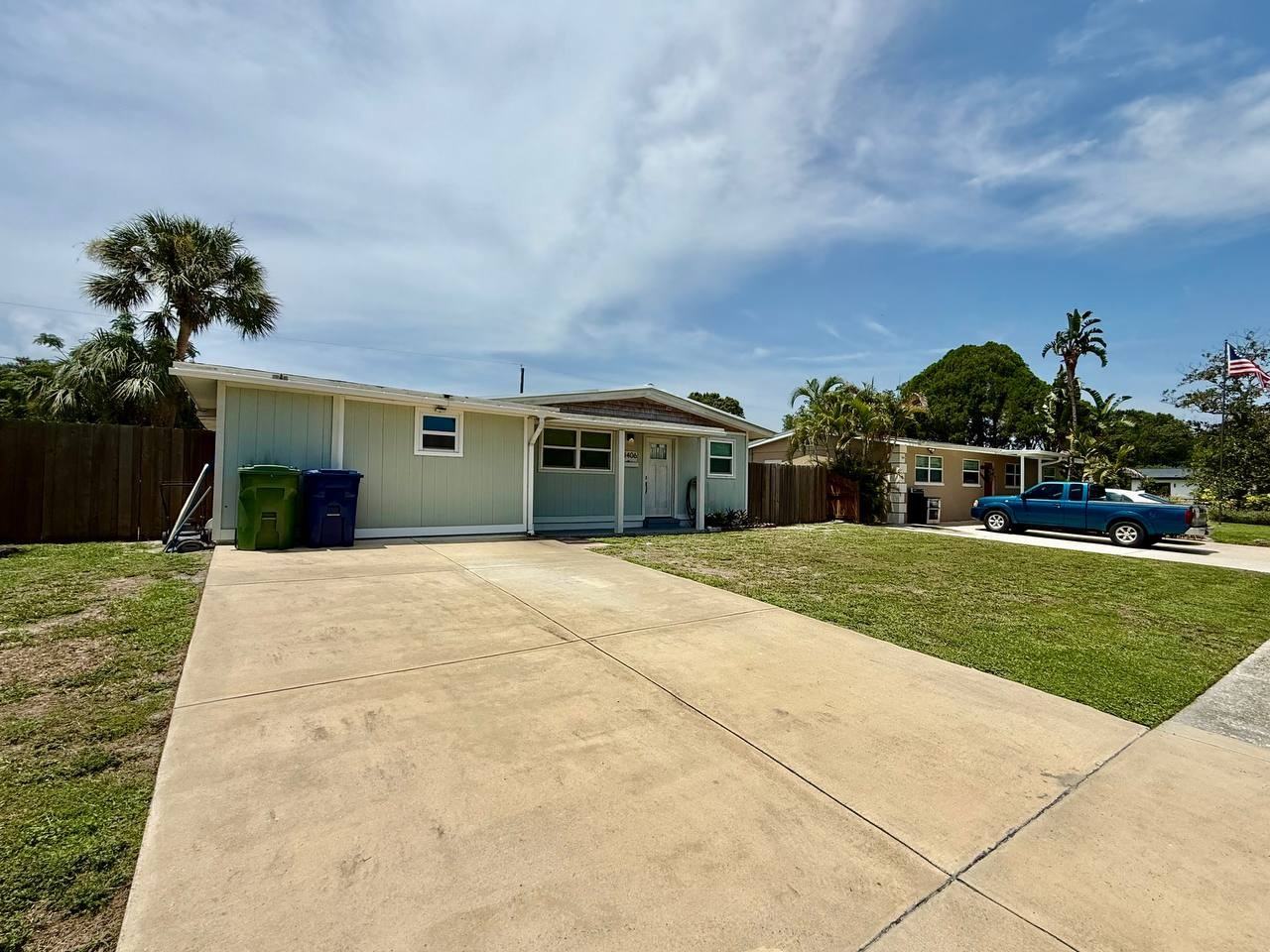 4406 W Trilby Ave - Photo 2 of 36
