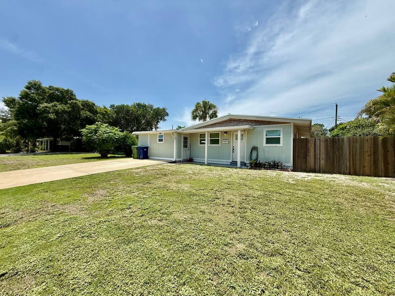 4406 W Trilby Ave - Photo 3 of 36