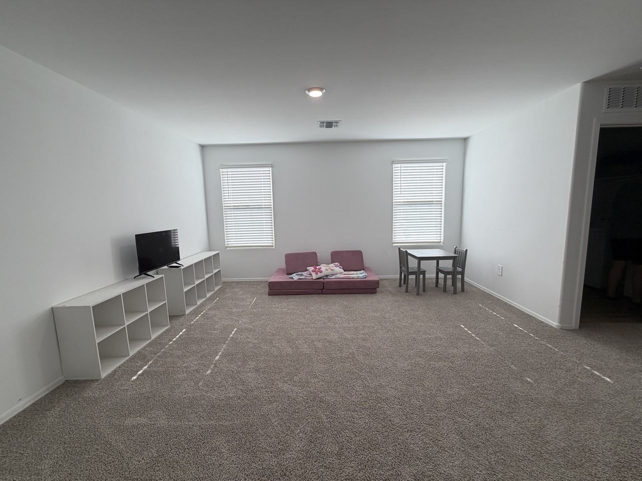 10442 W Guildford Ln - Photo 6 of 22