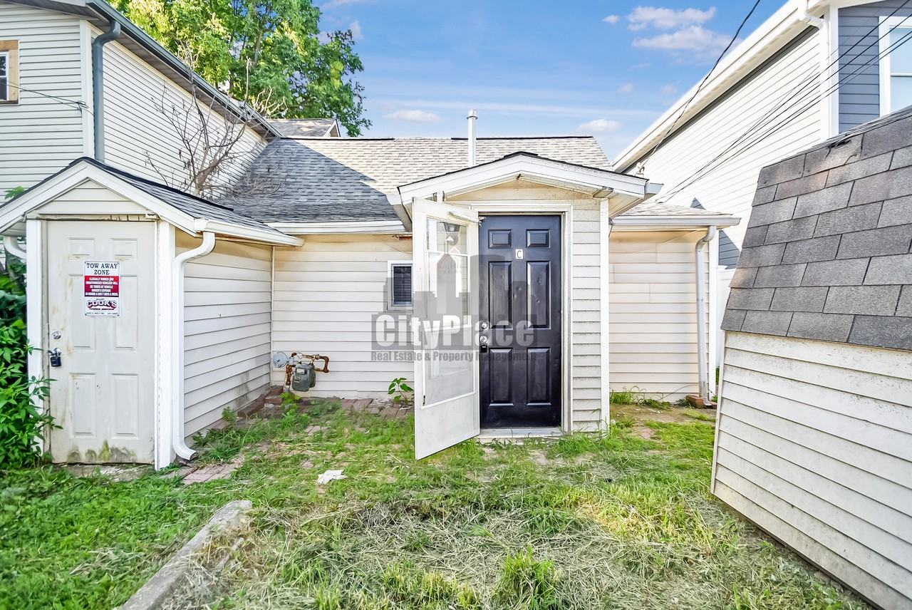 318 Parkway Ave #C - Photo 4 of 12