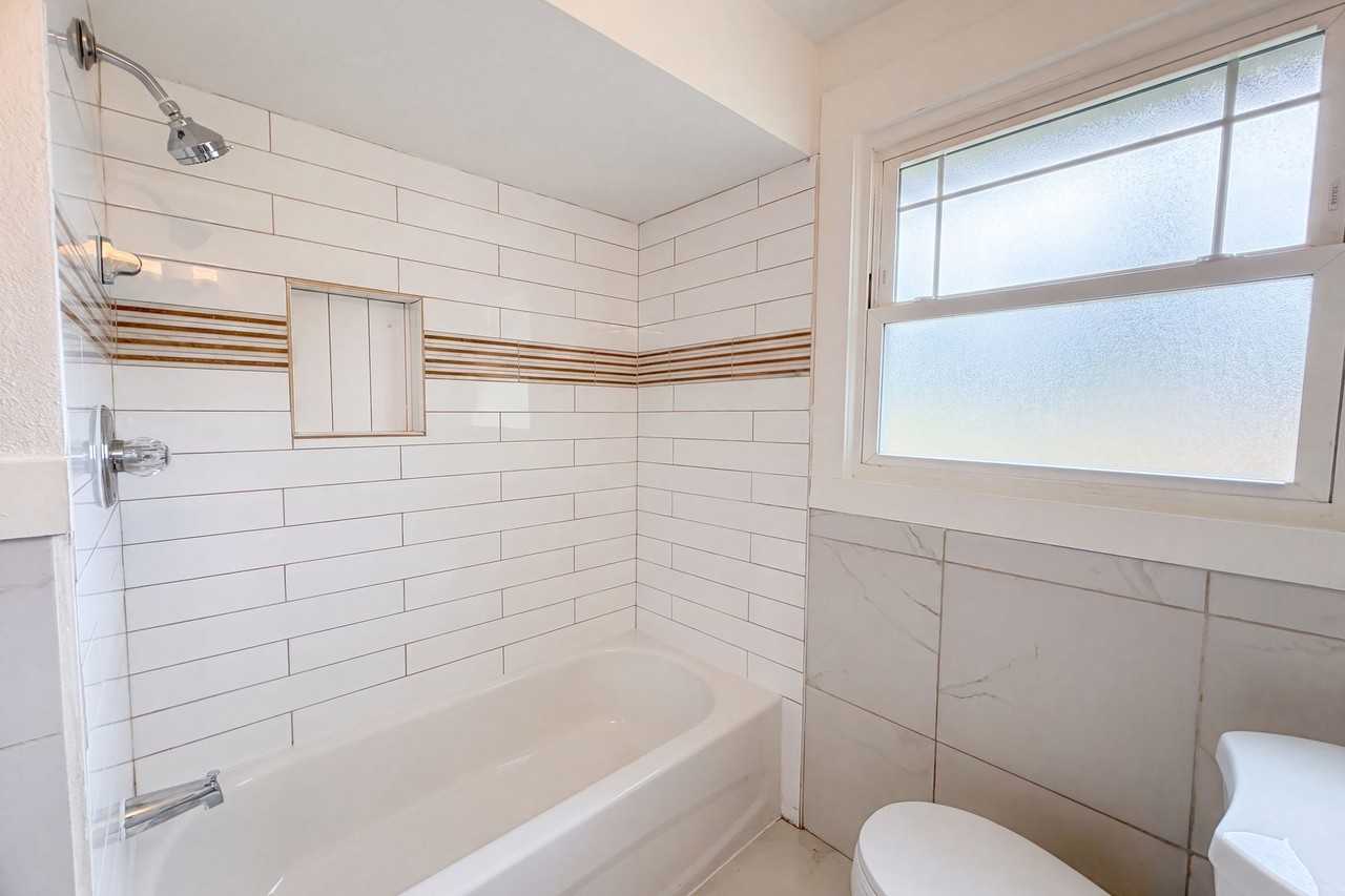 11651 Ne Glisan St #NA - Photo 6 of 11
