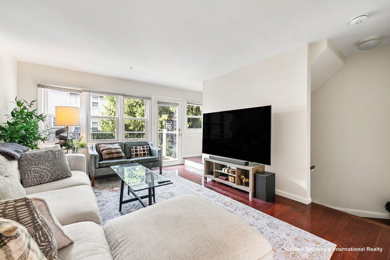 54 Crescent Ave #L - Photo 4 of 25