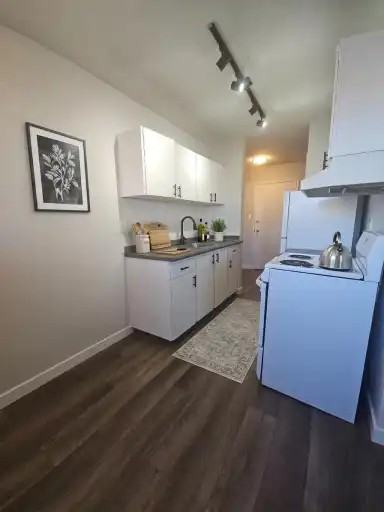 9560 163 St Nw #102A - Photo 2 of 5
