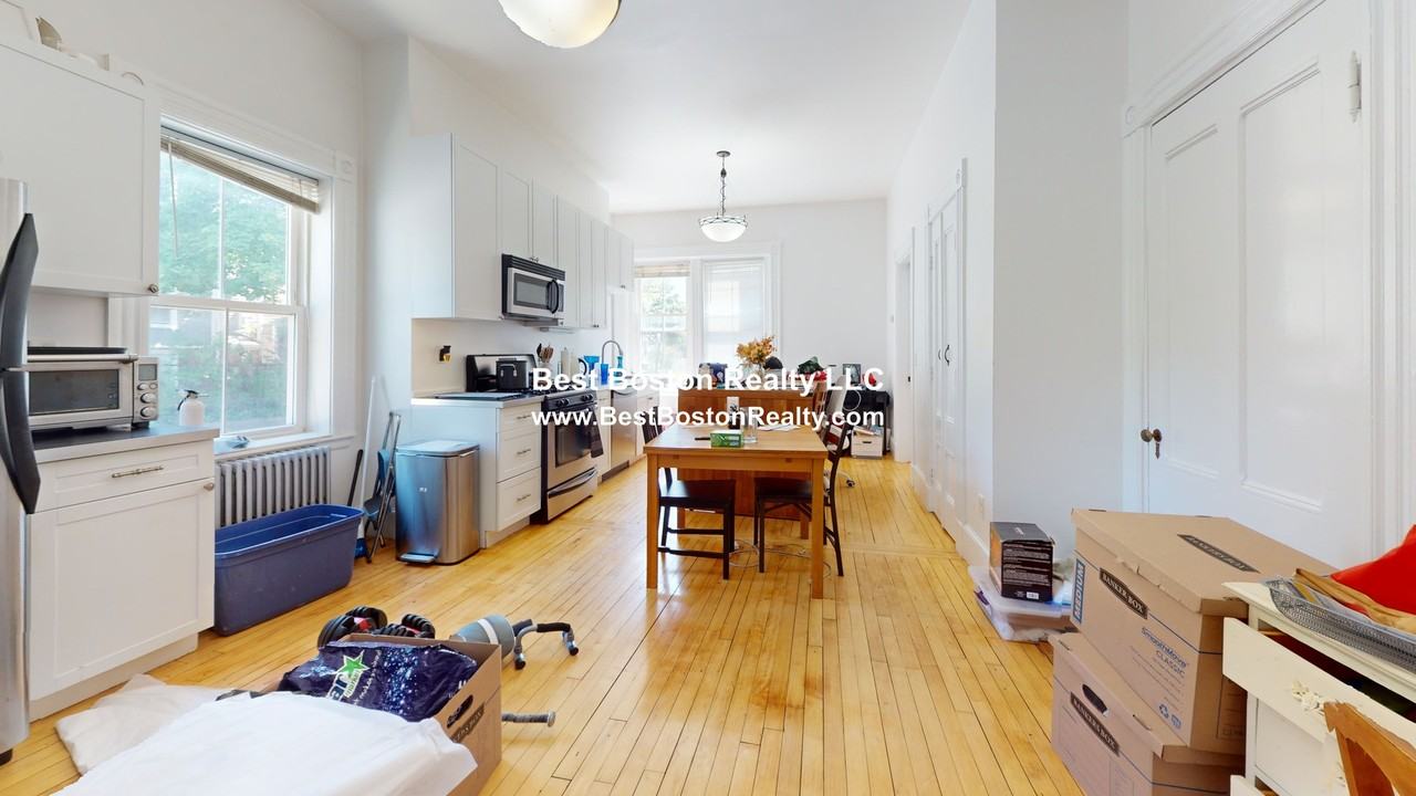 41 Laurel St #1