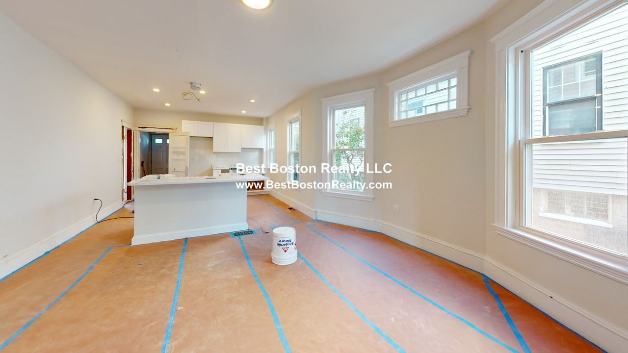 47 Curtis Ave #1