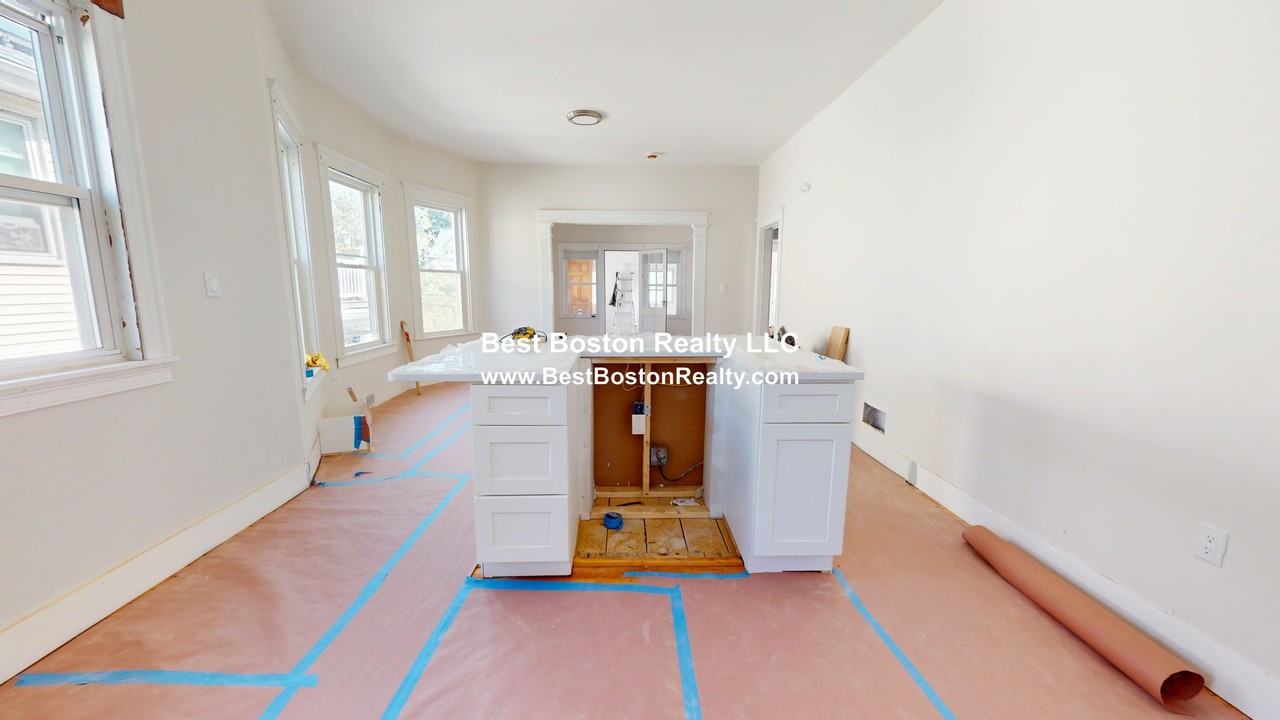 47 Curtis Ave #2