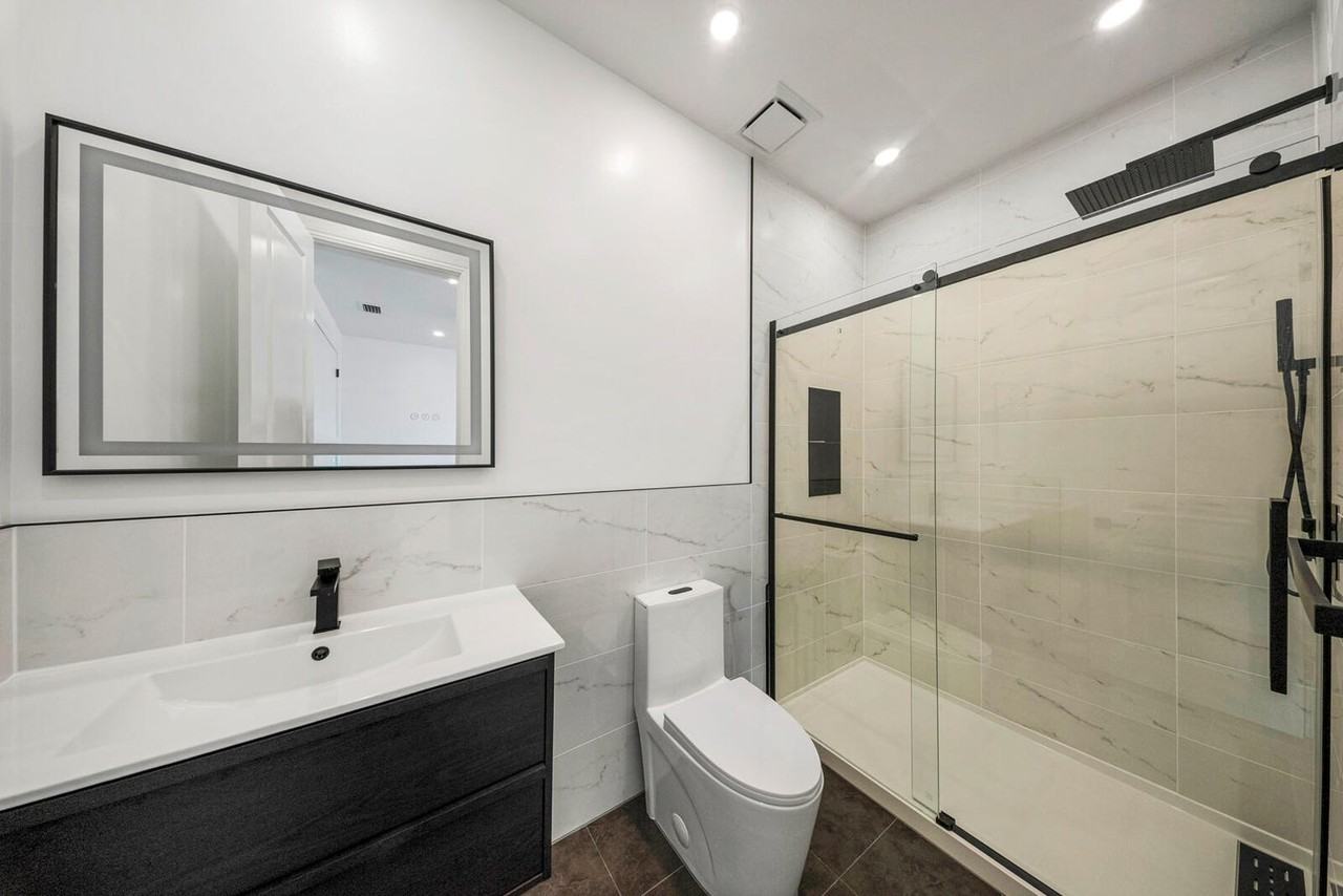 9065 Watercrest Cir W #E - Photo 5 of 50