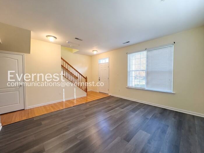 6137 Hanlon St - Photo 6 of 33