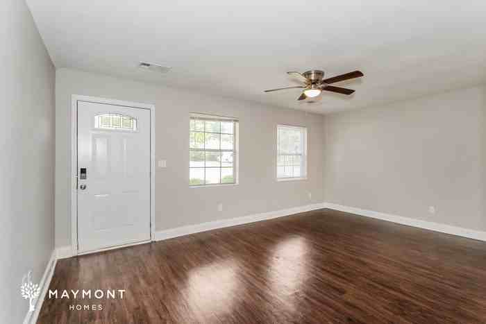 4557 45th East Street - Photo 4 of 15