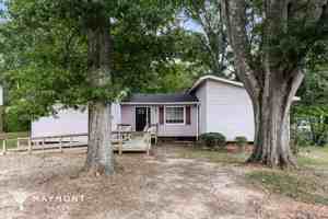featured image of 421 Sellwood Cir