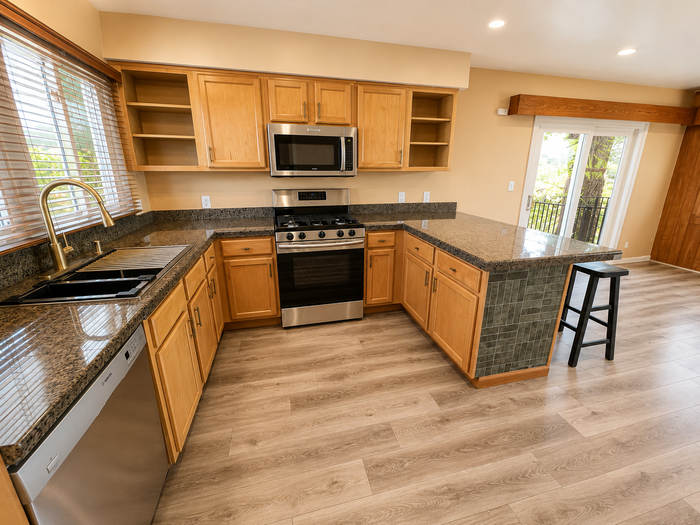 5484 Redding Rd - Photo 6 of 27