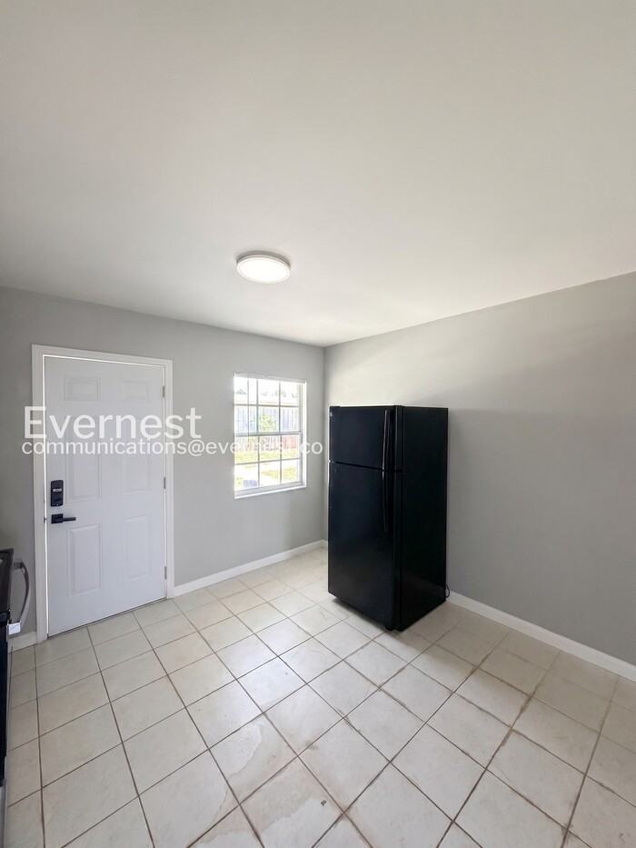 3408 East Doctor Martin Luther King Junior Boulevard #3 - Photo 6 of 24