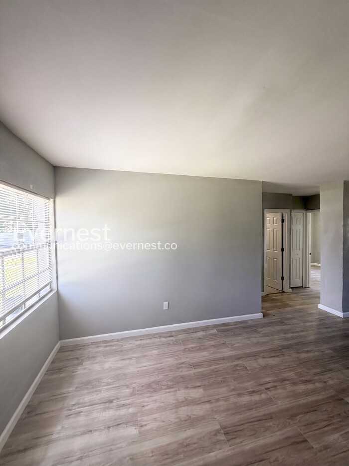 3408 East Doctor Martin Luther King Junior Boulevard #4 - Photo 4 of 24
