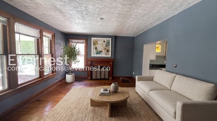 700 Linwood Ave - Photo 3 of 37