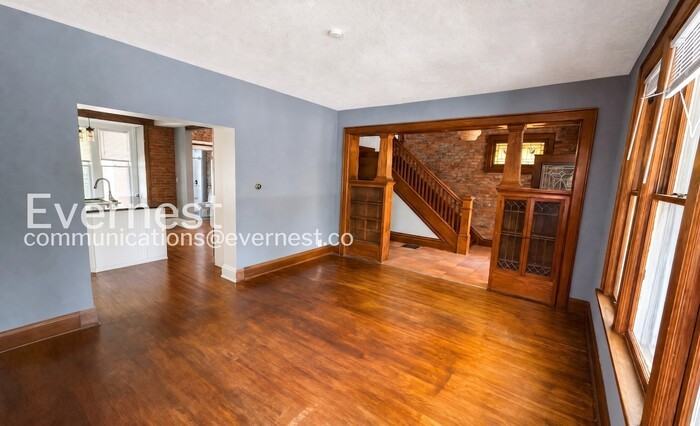 700 Linwood Ave - Photo 6 of 37