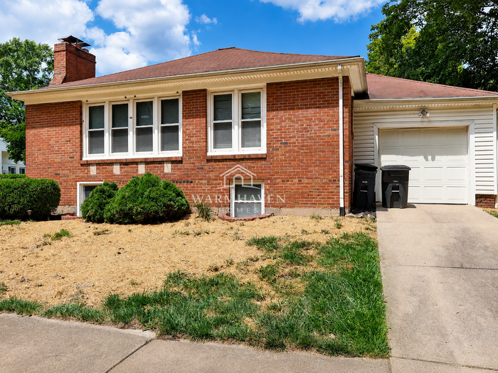129 Idlewild St - Photo 2 of 14