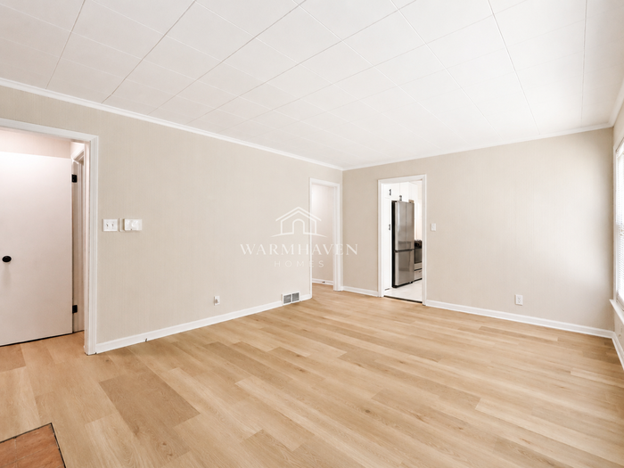 129 Idlewild St - Photo 3 of 14