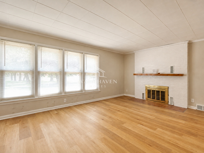 129 Idlewild St - Photo 4 of 14