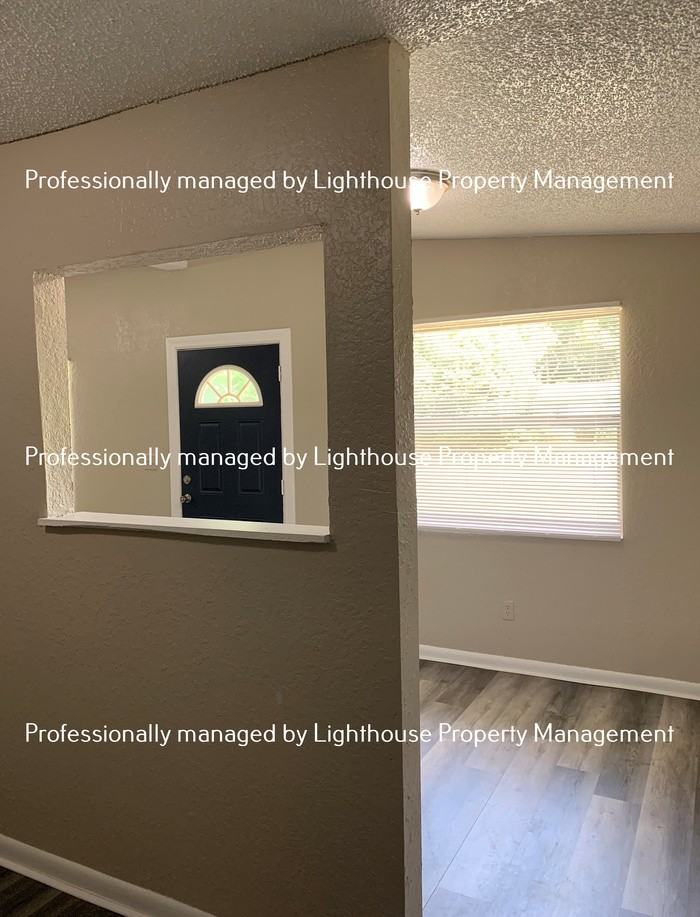 9036 Castle Blvd - Photo 6 of 17
