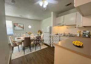 313 Se Grand Ave #1 - Photo 1 of 1