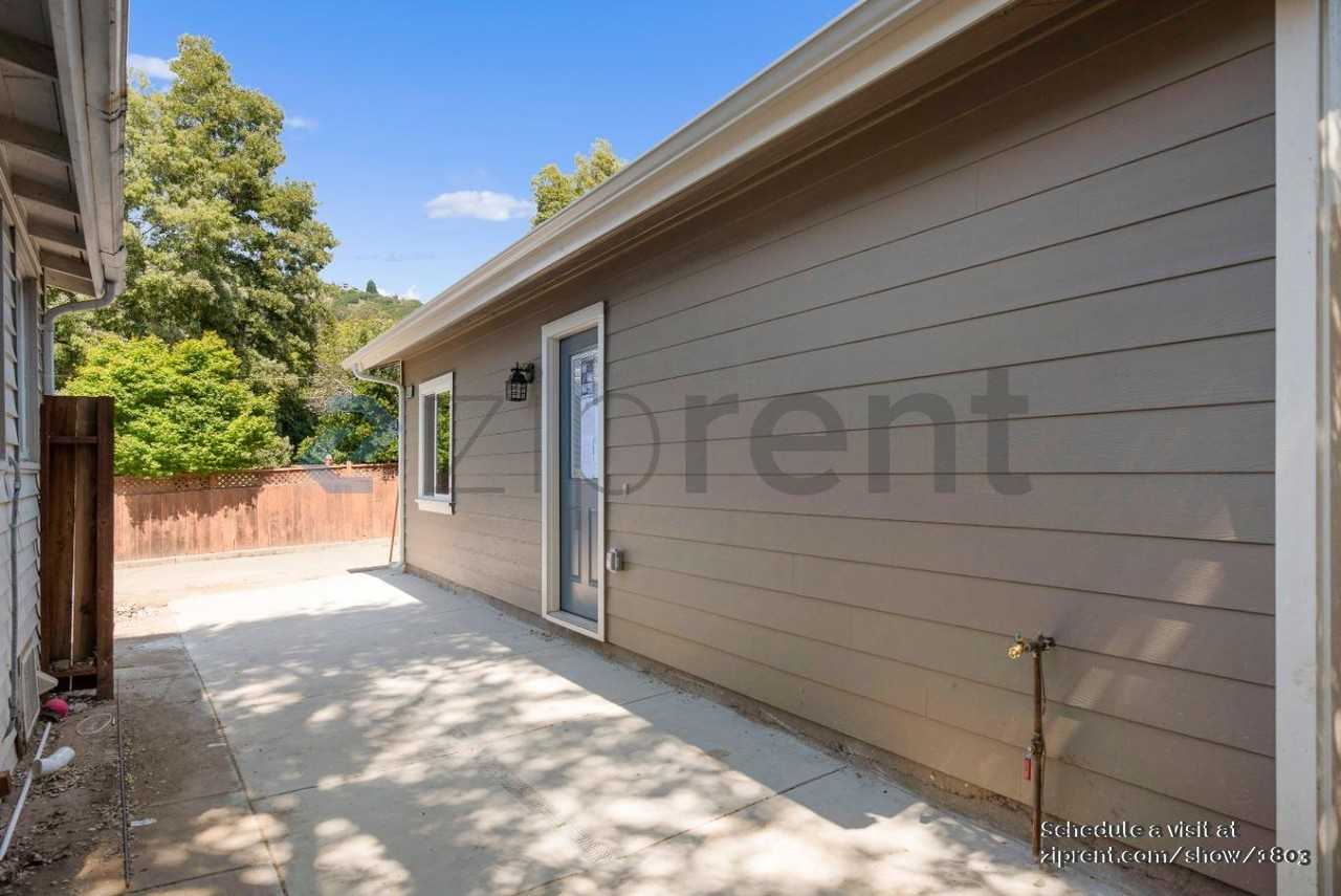 4018 Edwards Ave - Photo 5 of 17