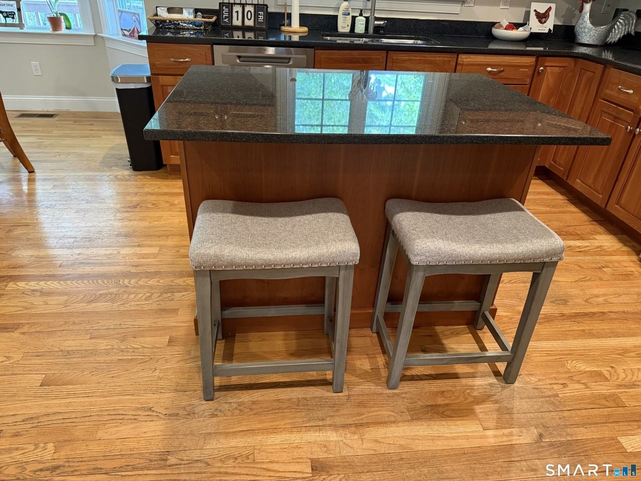 405 Washington Dr - Photo 3 of 27