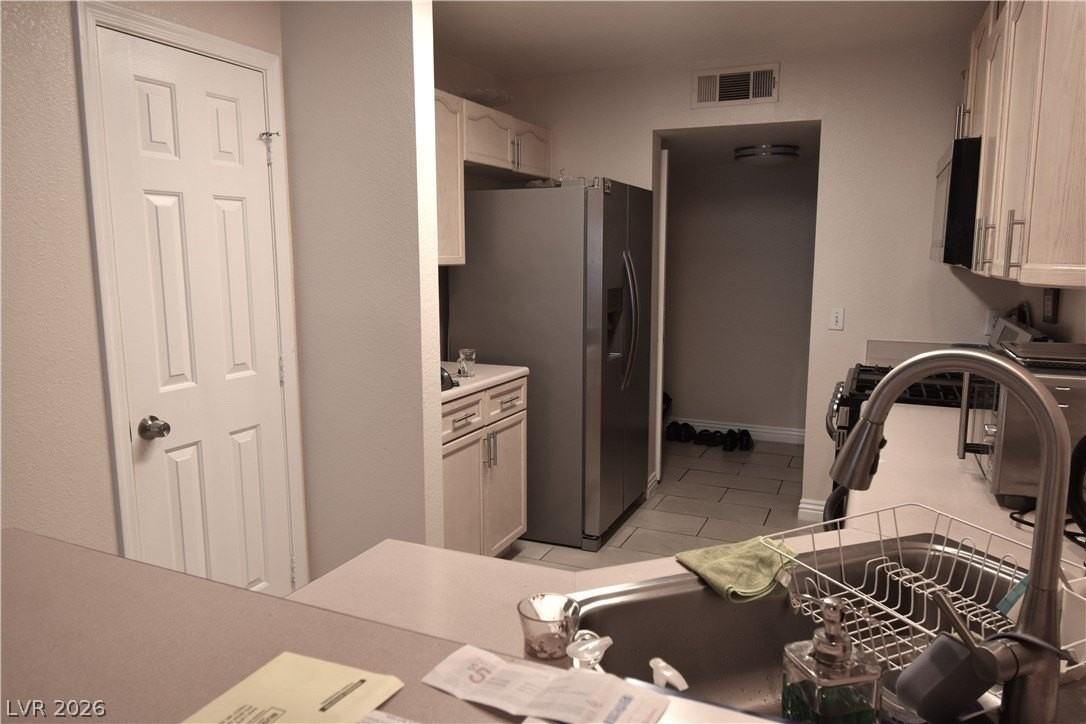 8064 Teresita Ave - Photo 6 of 15