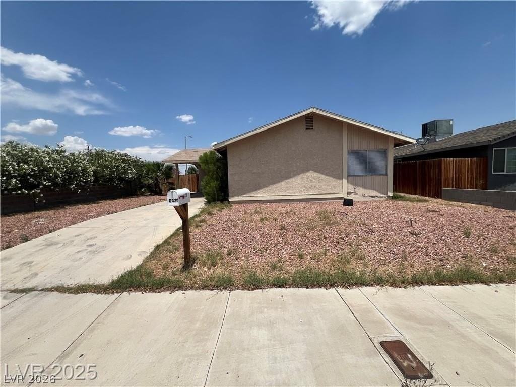 6430 Alomar Ave - Photo 2 of 16
