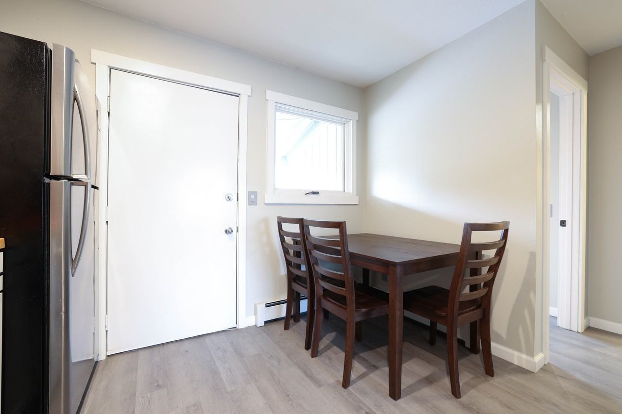 211 Mccarrey St #1 - Photo 5 of 11