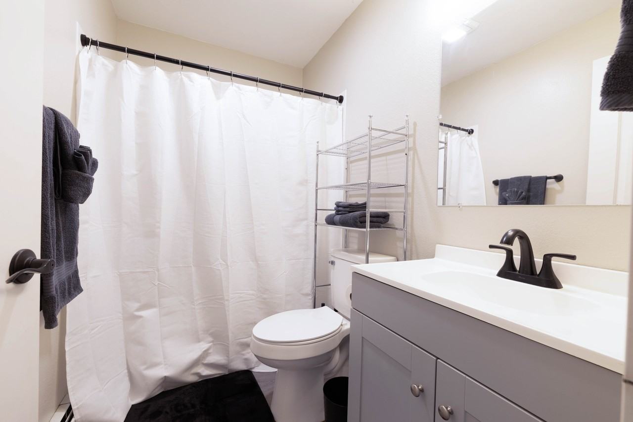 211 Mccarrey St #1 - Photo 6 of 11