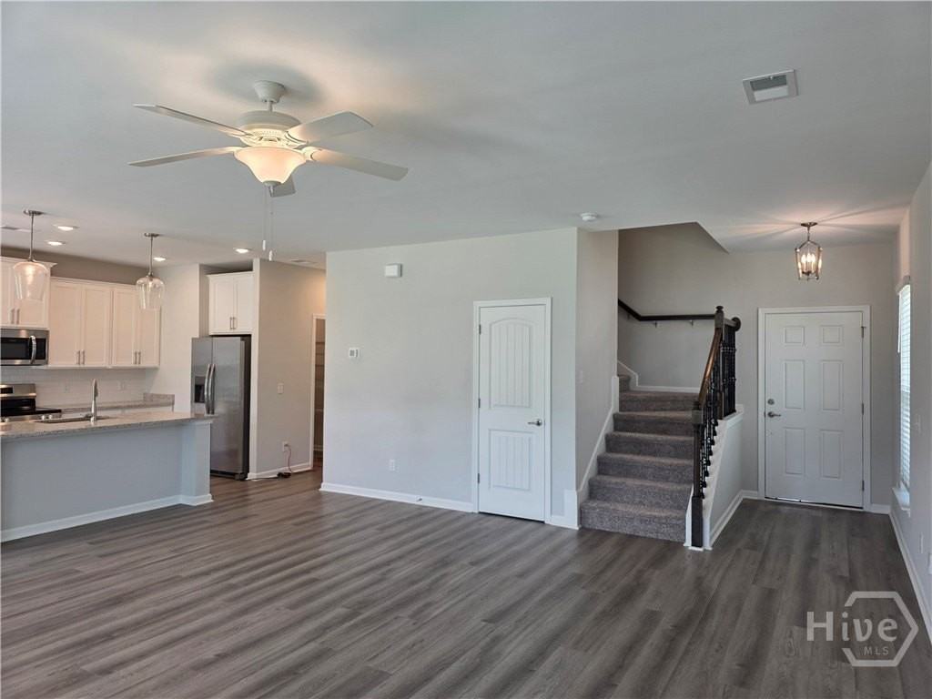 27 Ashmont St - Photo 5 of 32