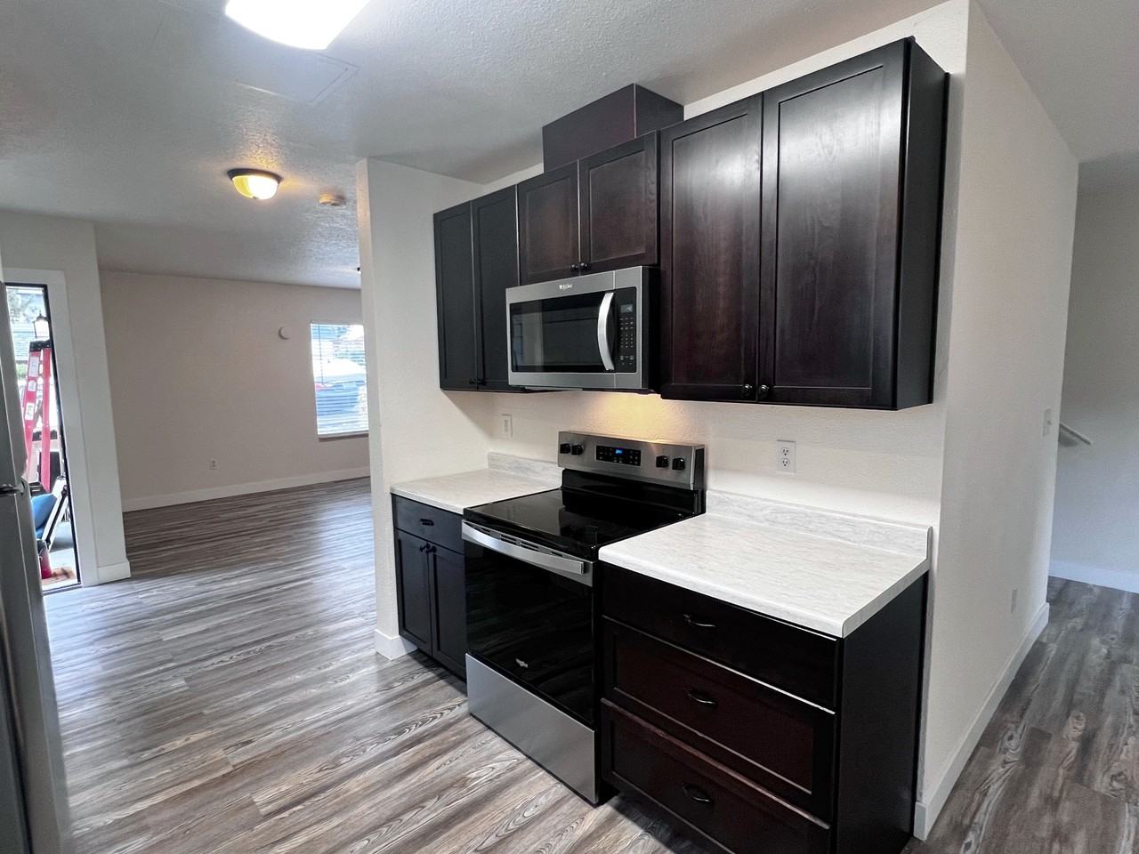 940 Nw 7th Ave #10 - Photo 3 of 47
