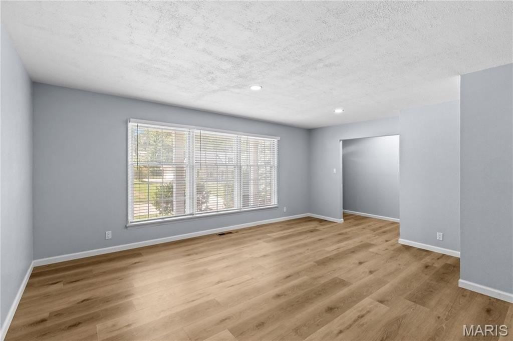 24 Forest Crest Dr - Photo 4 of 18