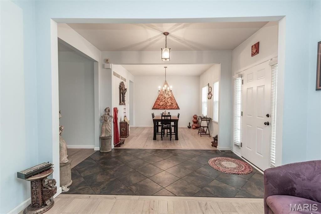 1508 Legacy Cir - Photo 4 of 40