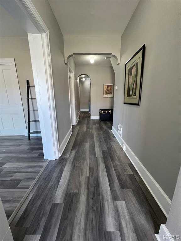 2048 Russell Blvd - Photo 5 of 42