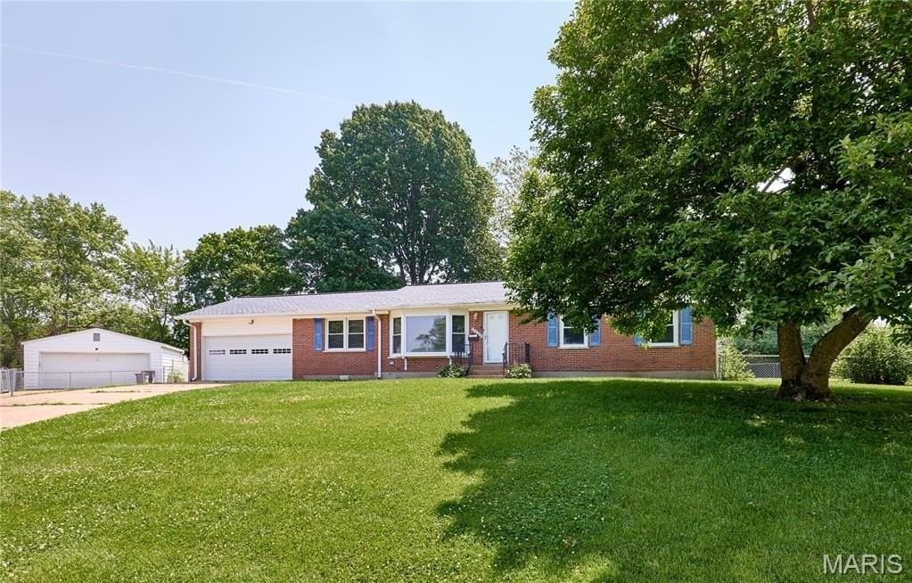 10900 Saint Boniface Ln - Photo 2 of 27