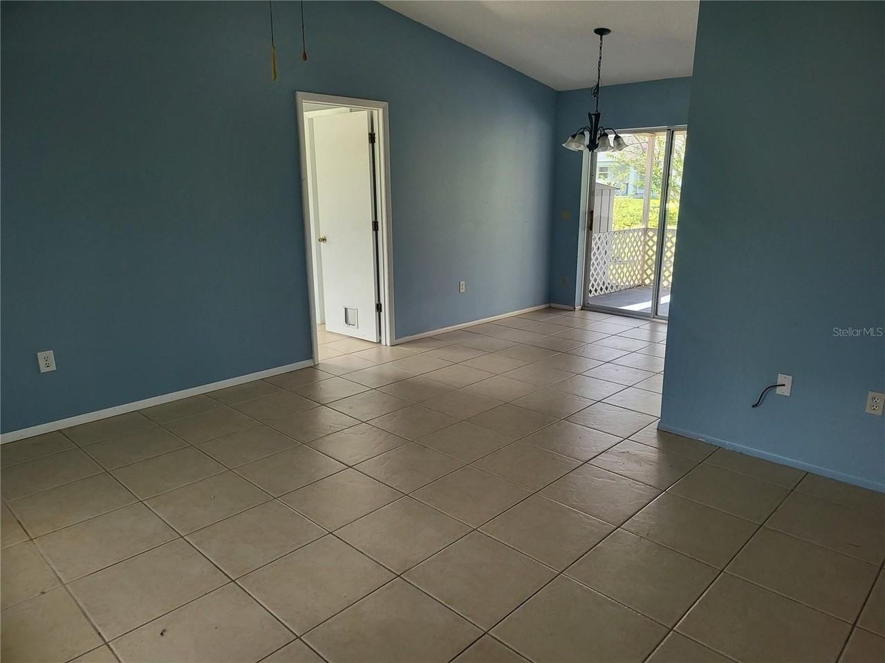 12165 Gulfstream Blvd - Photo 2 of 43