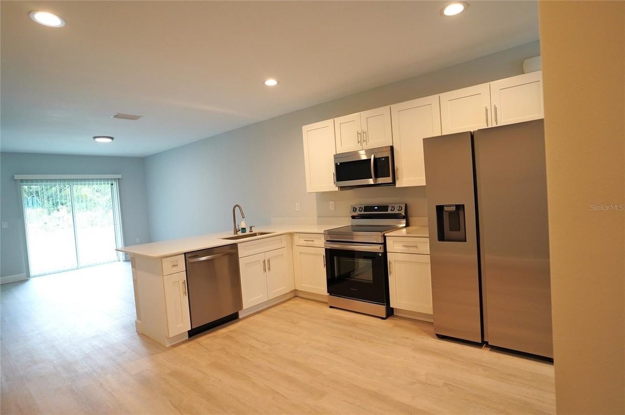 17070 Byron Ave #17072 - Photo 6 of 46