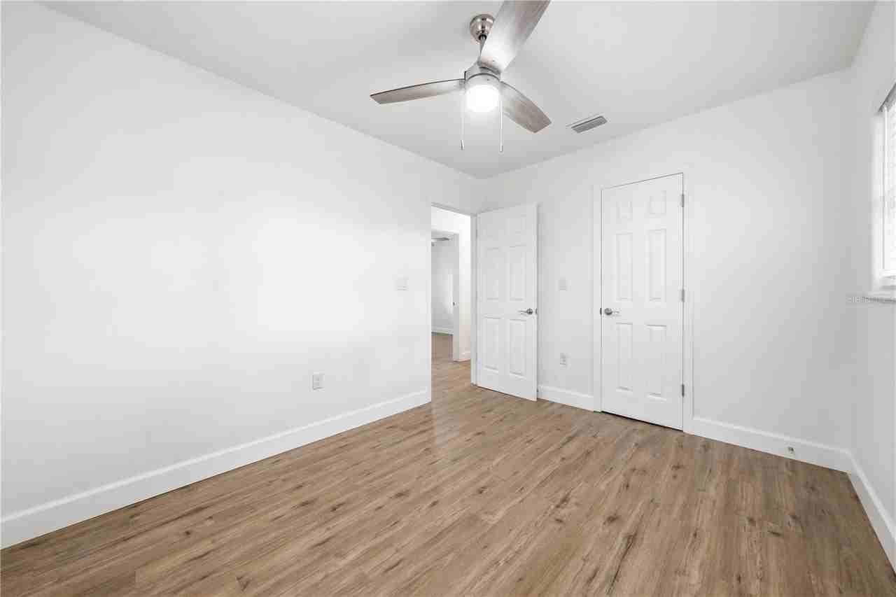 1009 Nebraska St - Photo 4 of 27