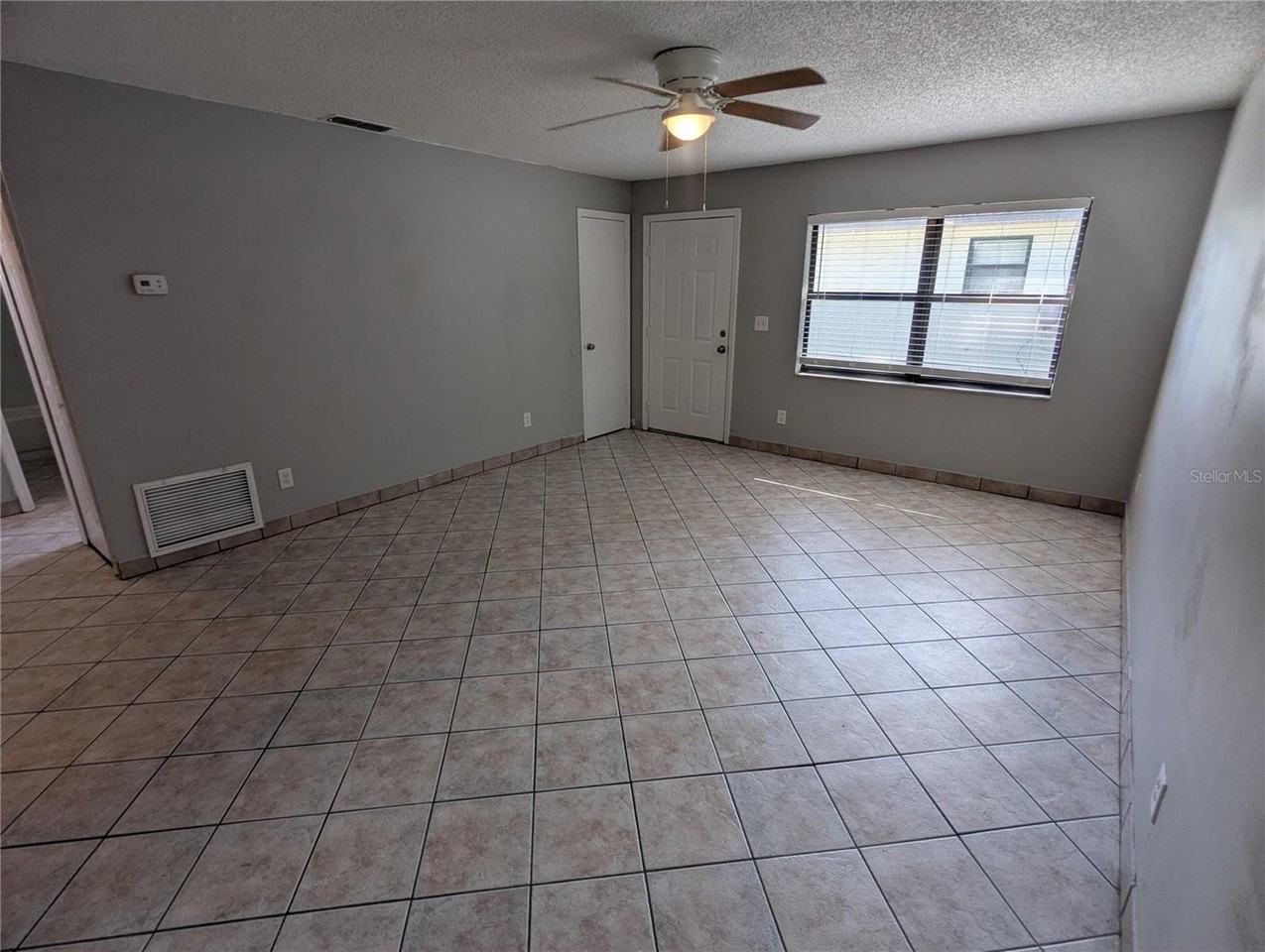 910 S Center St #910 - Photo 7 of 25