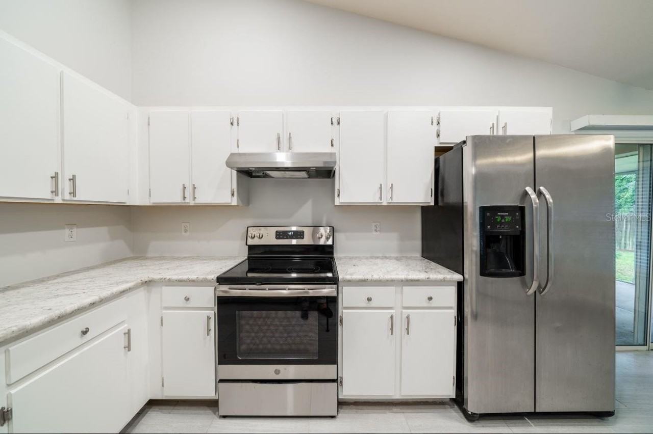 7136 Sw 81st Dr - Photo 4 of 19