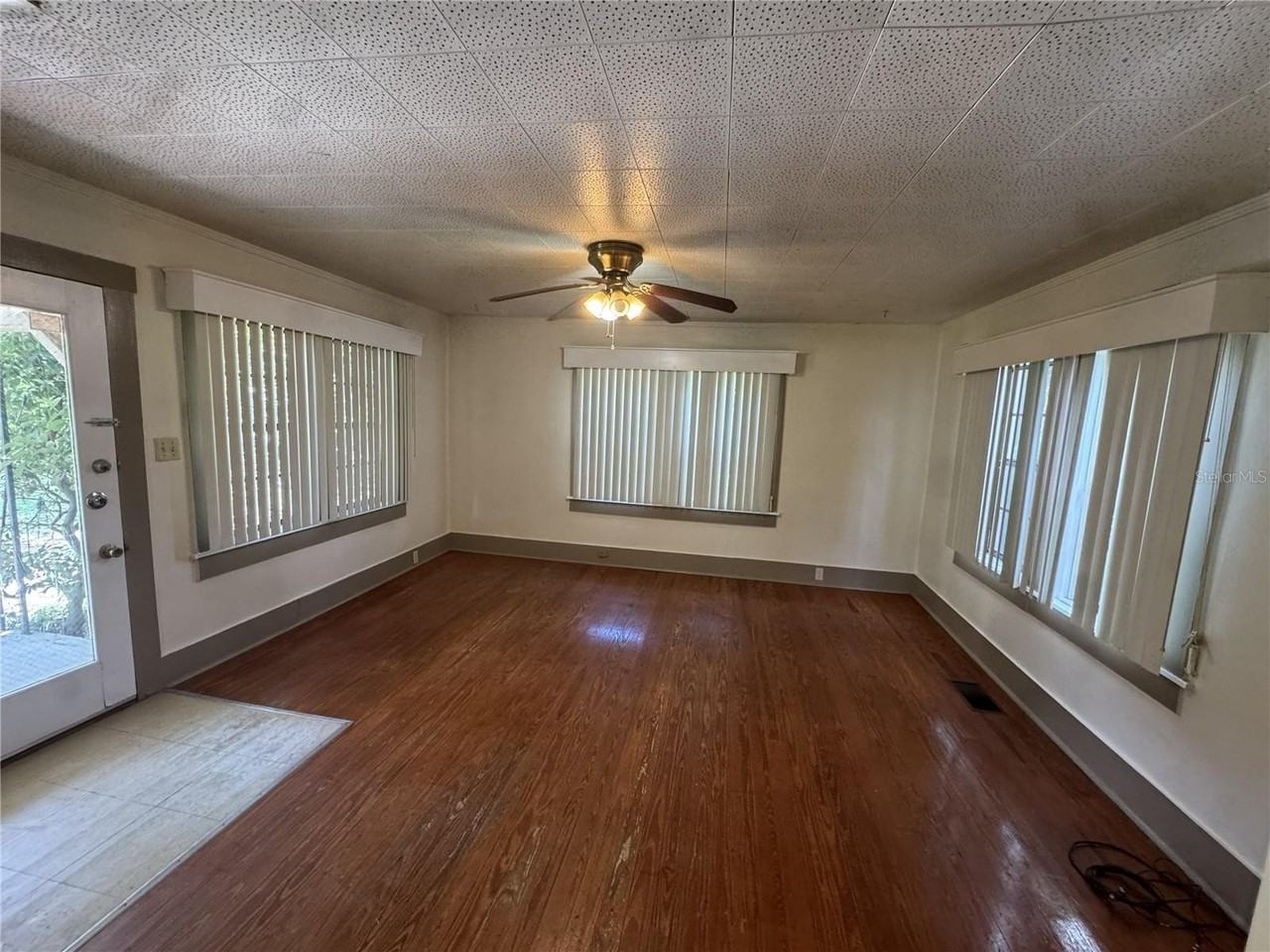 4025 Sw 20th Dr - Photo 3 of 11