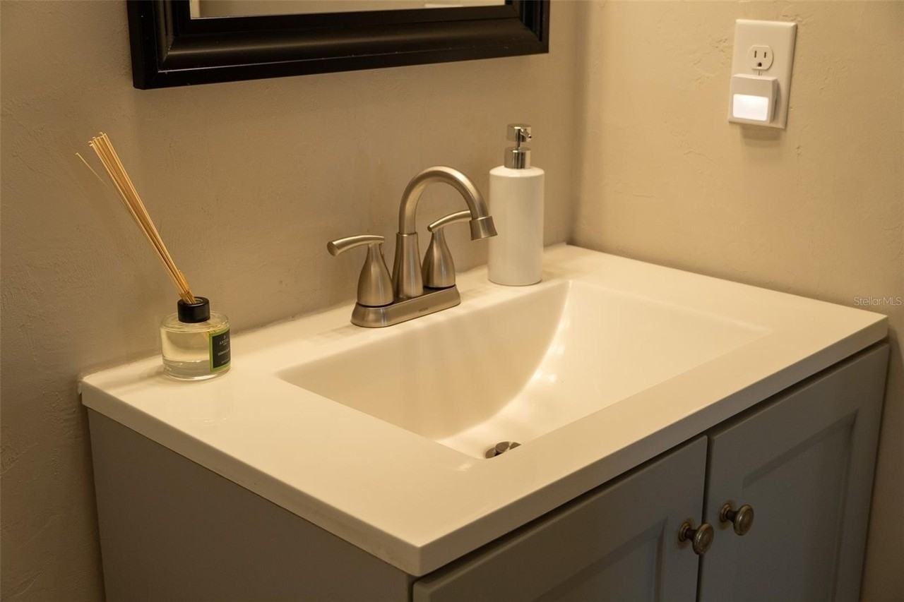 8221 Sw 13th Rd - Photo 7 of 13